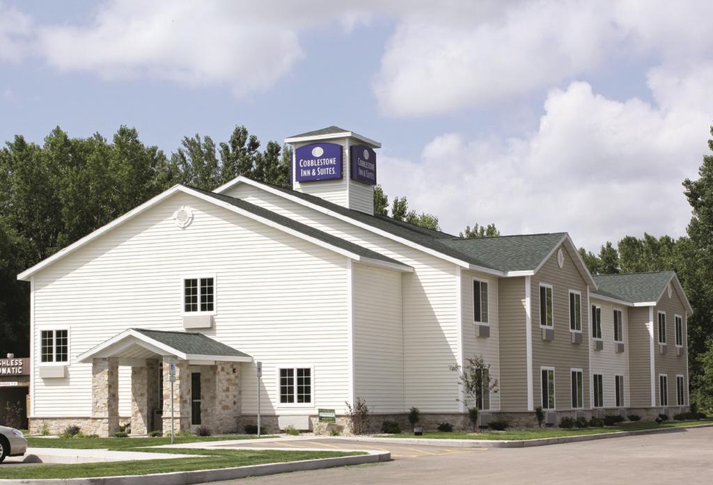 Cobblestone Inn & Suites - Brillion Exterior photo